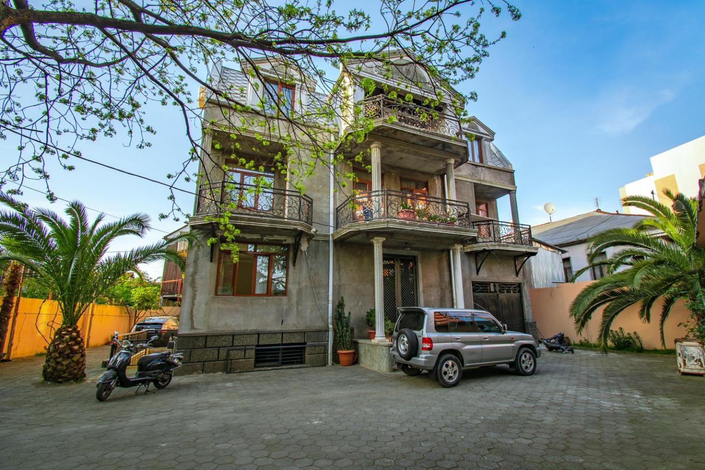 Nana'S Guesthouse Batumi Esterno foto