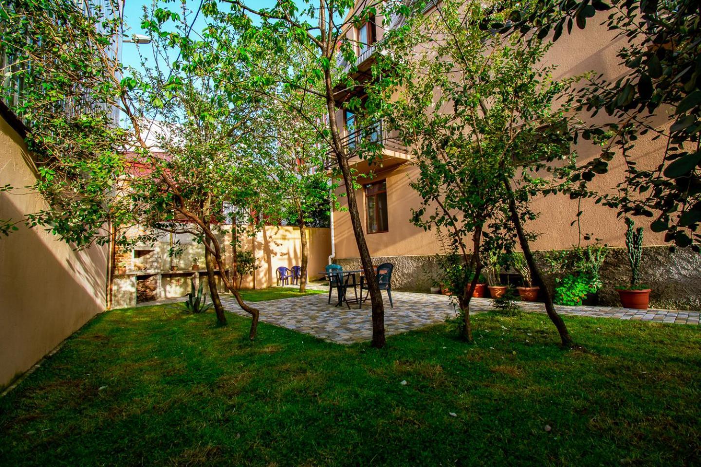 Nana'S Guesthouse Batumi Esterno foto