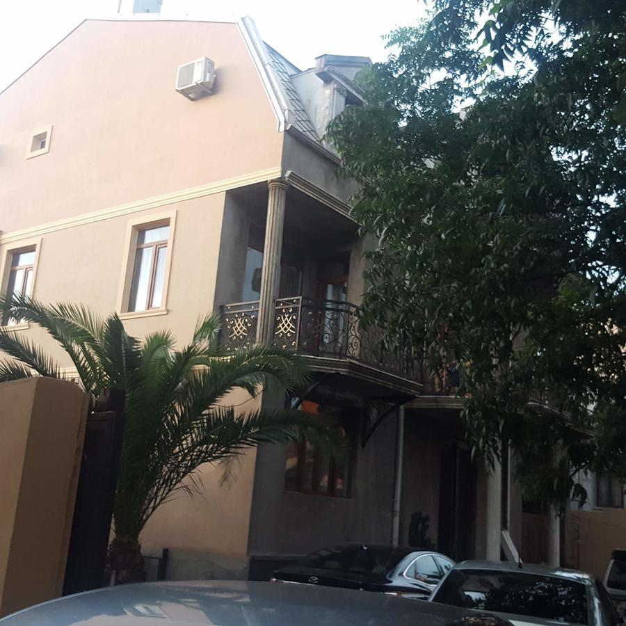Nana'S Guesthouse Batumi Esterno foto