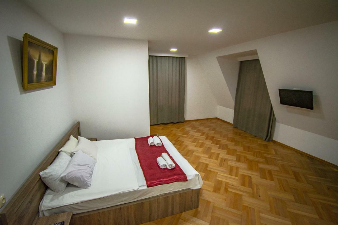 Nana'S Guesthouse Batumi Esterno foto