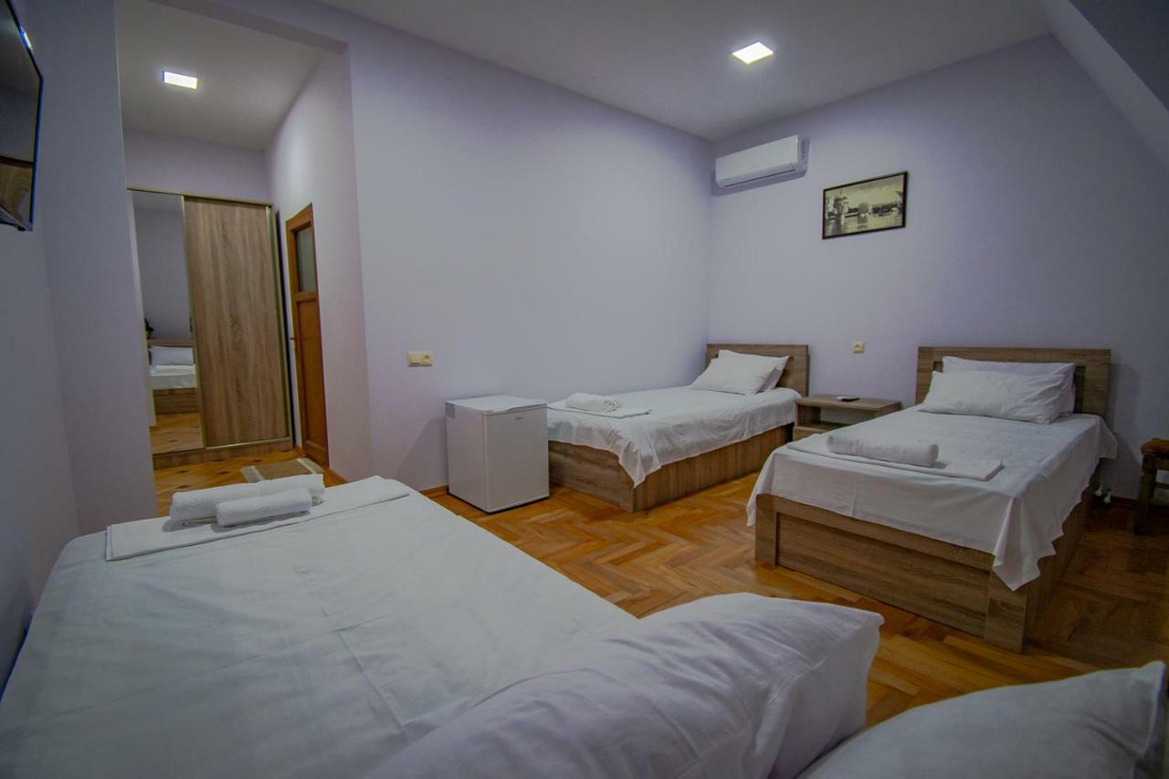 Nana'S Guesthouse Batumi Esterno foto
